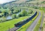 Vor Retzbach-Zellingen wurde der Sonderzug gestutzt und konnte so mit der Drohne nochmals überholt werden. (13.05.2025) <i>Foto: Joachim Schmidt</i>