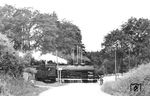 17 417 passiert einen nicht näher identifizierten Bahnübergang in der Nähe von Augsburg. (05.07.1936) <i>Foto: RBD Augsburg</i>
