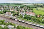 01 1104 fährt mit dem "Belle Train" DPE 347 nach Vienenburg durch den Bahnhof Leipzig-Wiederitzsch. (17.05.2025) <i>Foto: Joachim Schmidt</i>