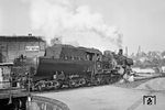 Für eine Sonderfahrt auf der Kochertalbahn machte sich die letzte betriebsfähige P 8 des Bw Heilbronn auf den Weg. (27.09.1970) <i>Foto: Wolfgang Bügel</i>