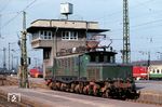 254 052 (ex E 94 052) vom Bw Engelsdorf in Leipzig Hbf. Die Lok wurde 2014 von der Lokwelt Freilassing übernommen. (05.06.1990) <i>Foto: Frank Steuber</i>