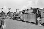 03 1073 wartet in Aachen Hbf auf die Abfahrt vor E 533 nach Braunschweig. Die Lok wird den Zuglauf bis Paderborn bestreiten. (09.1962) <i>Foto: Robin Fell</i>