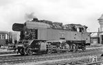 Die Tenderlokomotiven 81–90 der Köln-Bonner Eisenbahnen (KBE) wurden von Krupp ab 1937 gebaut. Bis 1942 entstanden neun Lokomotiven, 1950 folgte eine zehnte Maschine mit ähnlichen Parametern. Sie waren die größten und schwersten Lokomotiven der KBE und bis 1966 in Betrieb. KBE 85 entstand 1940 und präsentiert sich hier im KBE-Bw Brühl-Vochem. (14.07.1960) <i>Foto: Jacques H. Renaud</i>