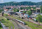 In Blankenburg (Harz) trifft ein 648 als RB 75611 nach Halberstadt auf die im ehemaligen Bw als technisches Denkmal aufgestellte 251 002 sowie auf 01 1104, die auf den Sonderzug "Belle Train" wartet. (20.05.2025) <i>Foto: Joachim Schmidt</i>