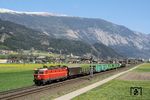 ÖBB 1044.040 mit einem Güterzug auf der Unterinntalbahn bei Schwaz. (13.04.2007) <i>Foto: Stefan von Lossow</i>
