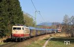 103 245 mit dem CityNightLine-Zug CNL 319 "Pollux" (Amsterdam C - Emmerich - Köln - Stuttgart - München - Garmisch-Partenkirchen)  bei Uffing. (14.04.2007) <i>Foto: Stefan von Lossow</i>