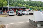 Für die Zugverfolger hatte der Kreis Westerstede einen eindeutigen Hinweis am Bahnhof Westerstede-Ocholt plaziert. (29.05.2025) <i>Foto: Joachim Schmidt</i>