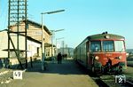 515 163 vom Bw Limburg (Lahn) als Nt 3462 (Gießen - Limburg/Lahn) im Bahnhof Eschhofen. (21.02.1971) <i>Foto: Dieter Junker</i>