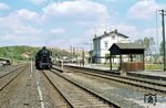 050 042 ist mit ihrem Nahgüterzug aus Limburg (Lahn) in Hahnstätten angekommen. (13.05.1973) <i>Foto: Dieter Junker</i>