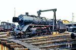 41 023 vom Bw Rheine zu Gast im Bw Löhne. Eine lange Einsatzzeit war der Lok zum Zeitpunkt der Aufnahme nicht mehr beschieden, einen Monat später wurde sie abgestellt. (23.04.1968) <i>Foto: Klaus D. Holzborn</i>