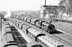 38 2329 (Bw Hamburg-Altona) fährt mit P 973 aus Husum in Kiel Hbf ein. (08.05.1939) <i>Foto: Kurt Herbener, Slg. W. Löckel</i>