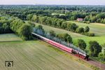 Gegen 20.20 Uhr erschien dann endlich auch 012 104 mit DPE 74202 an der Überleitstelle Lehe kurz vor Dörpen. Auf dem Abschnitt von Leer (Ostfr) bis Meppen erreichte die 012 wie in alten Rheiner Zeiten eine durchschnittliche Reisegeschwindigkeit von 99 km/h. (31.05.2025) <i>Foto: Joachim Schmidt</i>