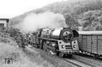 Bei Zeutsch begegnete 01 1531 um 13.55 Uhr am einstigen Posten 49 dem entgegenkommenden Dg 55445 mit 41 1150. Leider war die 41er etwas zu schnell, sodass die Begegnung fotografisch nicht gelang. (17.06.1984) <i>Foto: Thomas Fischer</i>