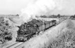 74 1230 mit Sonderzug P 17516 bei Erfurt-Marbach auf der Strecke von Erfurt Nord nach Nottleben.  (29.09.1985) <i>Foto: Thomas Fischer</i>