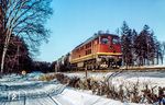 130 006 vom Bw Neustrelitz mit einem Güterzug nahe der Blockstelle Kerkow nördlich von Angermünde. (02.1979) <i>Foto: Karsten Risch</i>