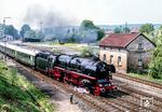 Der zweite Eröffnungszug des Nürnberger Dampfprogramms fährt mit 01 1066 aus dem Bahnhof Schnabelwaid. (16.05.1985) <i>Foto: Joachim Schmidt</i>