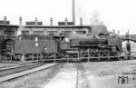 01 014 (Bw Magdeburg) mit doppelt angeschriebener Loknummer im Bw Stendal. Das EDV-Nummernsystem wurde bei DR offiziell zum 1. Juni 1970 eingeführt. (08.1970) <i>Foto: Helmut Pochadt - Sammlung A. Höfig</i>
