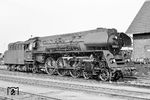 01 0530 (1964 aus 01 221 rekonstruiert) in ihrem letzten Heimat-Bw Pasewalk. Am 16.09.1981 wurde sie dort ausgemustert und im Juli 1982 im Raw Meiningen zerlegt. (05.05.1978) <i>Foto: Slg. Thomas A. Wilson</i>