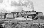 Güterverkehr fand in Münster (Westf) Hbf natürlich auch statt. 44 1180 vom Bw Rheine ist mit einem leeren Erzzug in Richtung Heimat unterwegs. (16.01.1964) <i>Foto: Bernd Kappel</i>