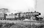 50 1830 vom Bw Dortmund Rbf mit einem Zug aus Kokskübelwagen auf dem Weg nach Osnabrück in Münster (Westf) Hbf. (20.01.1964) <i>Foto: Bernd Kappel</i>