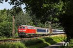 Am "Überführungsmittwoch" war diesmal MZE 218 451 am DLr 56797 von Bad Bentheim nach Köln Bbf, aufgenommen bei Solingen-Ohligs. (18.06.2025) <i>Foto: Joachim Bügel</i>