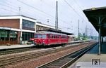Nach dem Aufladen der Akkus im Bw Wuppertal-Steinbeck ist 515 616 als Lt 33506 in Solingen-Ohligs auf dem Weg nach Opladen zu den Nachmittagsfahrten auf der Strecke nach Burscheid. (08.06.1990) <i>Foto: Joachim Bügel</i>