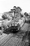 Aus der Gegenrichtung erschien gegen 12.30 Uhr von der Mainzer Südbrücke kommend der F 33 "Gambrinus" nach Hamburg-Altona mit der Frankfurter E 10 133. (07.1963) <i>Foto: Karl-Ernst Maedel</i>