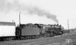 Die Bielefelder 41 088 mit einem Güterzug auf dem Weg nach Hannover in Minden (Westf). (23.08.1964) <i>Foto: Karl Wyrsch, Slg. D. Ammann</i>