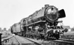 Mit dem Kessel Krauss-Maffei 16119/1942 und Tender Krauss-Maffei 16119/1941 war 44 209 frisch nach einer L 3 aus dem AW Braunschweig am 29.07.1964 nach Minden (Westf) umstationiert worden. Warum die Lok lt. Pufferanschrift nicht angeheizt werden durfte ("kalt stehen lassen"), ist nicht bekannt. (23.08.1964) <i>Foto: Karl Wyrsch, Slg. D. Ammann</i>