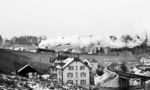 44 1244 (Bw Haltingen) mit einem Nahgüterzug Richtung Waldshut auf der Steigung von Schaffhausen nach Neuhausen Bad Bf kurz vor der Eigentumsgrenze zwischen SBB und DB am Charlottenfels-Tunnel. (03.1962) <i>Foto: Karl Wyrsch, Slg. D. Ammann</i>