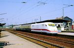 401 015 und 401 017 als Dsts 83775 auf AW-Probefahrt in Solingen-Ohligs. (18.07.1990) <i>Foto: Joachim Bügel</i>