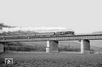 01 067 (Bw Trier) überquert mit dem D 322 nach Saarbrücken die Mosel bei Ediger-Eller. (03.1967) <i>Foto: Robin Fell</i>