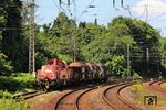 Der mehr als bescheidene Rest des Wuppertaler Güterverkehrs fährt mit 261 106 vor EZK 54495 aus Köln-Kalk Nord durch Wuppertal Zoologischer Garten. (25.06.2025) <i>Foto: Wolfgang Bügel</i>