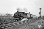 086 521 mit P 3626 auf dem Weg nach Mayen Ost in Kruft. (30.03.1971) <i>Foto: Wolfgang Bügel</i>