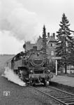 Ausfahrt des P 3626 nach Mayen Ost im Bahnhof Kottenheim. (30.03.1971) <i>Foto: Wolfgang Bügel</i>