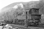 Tatsächlich trieb sich 094 712 im alten Bahnhof Hatzenport herum. Dieser wurde 2006 durch einen neuen Haltepunkt in der Ortsmitte ersetzt. (31.03.1971) <i>Foto: Wolfgang Bügel</i>