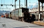 Die Ae 4/7 war eine Universallokomotive der Schweizerischen Bundesbahnen (SBB). Nicht zuletzt dank dem von Jakob Buchli entworfenen Antrieb war sie über fast sieben Jahrzehnte von 1927 bis 1996 eine der langlebigsten Lokomotiven. Ae 4/7 11001 wurde im Bahnhof Luzern angetroffen. (01.05.1981) <i>Foto: Robin Fell</i>