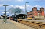 042 018 fährt mit dem TEEM 41441 (Oldenzaal/NL - Löhne) durch den Bahnhof Rheine.  (31.03.1973) <i>Foto: Robin Fell</i>