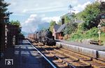 Die 'Standard Class 5' war eine Weiterentwicklung der LMS Stanier Class 5 4-6-0 („Black Five“) von William Stanier. Zwischen 1951 und 1957 wurden insgesamt 172 Exemplare gebaut. BR 73054 (Derby, Baujahr 06.1954) fährt durch den malerischen Haltepunkt Stretton in Derbyshire, der kurze Zeit später aufgelassen wurde. (07.06.1960) <i>Foto: Robin Fell</i>