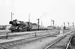41 062 (Bw Stralsund) hat im Bahnhof Bergen auf Rügen einen Güterzug bespannt. (1967) <i>Foto: Robin Fell</i>