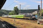 Die Probefahrt DPrb 92473 von Minden (Westf) nach Ehrang stand unter keinem guten Stern: In Wuppertal-Steinbeck machte die Fuhre mit zwei Beacon 182ern (hinten ES 64 U2-001) im Ferngleis vorübergehend schlapp.  (10.07.2025) <i>Foto: Wolfgang Bügel</i>