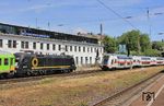 IC 2044 nach Köln fährt in Wuppertal-Steinbeck auf dem Gegengleis an dem liegengebliebenen DPrb 92473 vorbei. (10.07.2025) <i>Foto: Wolfgang Bügel</i>