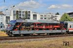 In Memoriam an die legendäre Baureihe 01, die 2025 ihren 100. Geburtstag feierte, wurde 101 127 mit dem Triebwerk der Schnellzug-Dampflok 01 066 beklebt. Das seitliche DB-Emblem hätte man allerdings an einer unauffälligeren Stelle anbringen können. (10.07.2025) <i>Foto: Wolfgang Bügel</i>