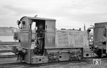 Diesellok V 3 im Rheinhafen der Rhein-Sieg-Eisenbahn (RSE) in Beuel. Die Lok wurde 1957 von Orenstein&Koppel an die RSE geliefert und ging 1968 an O&K zurück. (14.04.1961) <i>Foto: Gerhard Karl</i>