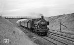 038 553 mit P 3968 nach Böblingen kurz vor Bondorf (b Herrenberg). (26.08.1971) <i>Foto: Burkhard Wollny</i>