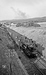 038 650 hat mit E 2072 nach Tübingen soeben Frommern verlassen. (01.08.1971) <i>Foto: Burkhard Wollny</i>