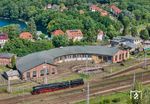 Nach dem Drehen in Neustrelitz macht sich 01 0509 auf den 150 km langen Rückweg nach Rügen. Eine kostspielige Drehfahrt. (14.06.2025) <i>Foto: Joachim Schmidt</i>