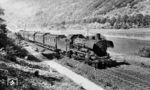 38 2343 vom Bw Oberlahnstein mit P 1467 (Koblenz - Limburg/Lahn) bei Dausenau an der Lahn. (1953) <i>Foto: Carl Bellingrodt</i>