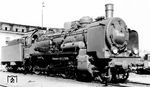 Die Lindauer 38 2052 befand sich bei Kriegsende auf österreichischen Territorium. Die BBÖ behielt die Lok und reichte sie über Bregenz, Innsbruck, Amstetten bis nach Wien West herum, wo der Fotograf sie 1951 antraf. Im Dezember 1952 stellte die BBÖ die Lok ab und gab sie am 1. März 1953 an die DB zurück (1951) <i>Foto: Otto Zell</i>