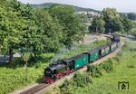 99 1784 mit P 108 nach Lauterbach Mole in Sellin. (22.06.2025) <i>Foto: Joachim Schmidt</i>
